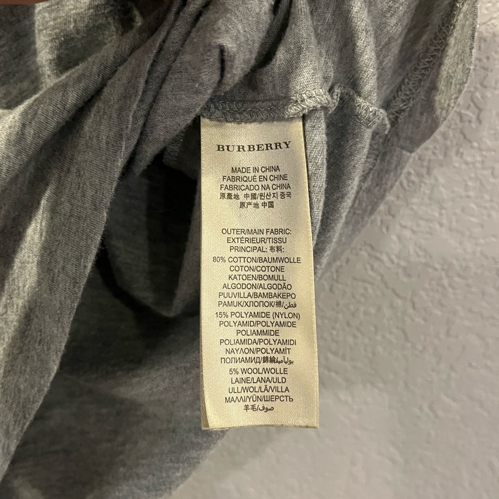 Burberry. M. Grey T-shirt with fox. - Picture 4 of 5
